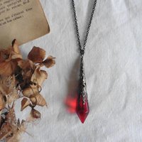 Personality Gothic Deep Red Black Geometric Cone Glass Crystal Pendant Necklace for Women Hallowmas Party Jewelry Accessory Gift