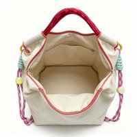 27401- Color-block splicing adds layers to the whole look