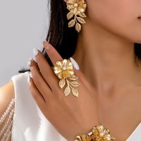1 set of retro imitation pearl flower bracelet ring stud earrings set women's niche design jewelry