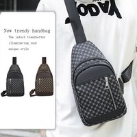 The neutral color shoulder bag for men and women is suitable for travel and has multi-functional features.