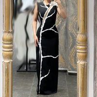 Customized Straight Evening Dresses Floor-Length O-Neck Sleeveless Prom Gown Simple Fashion Side Split Flowers Party Gown