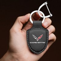 Car Key Chain Fashion Leather Shield Shape Keychain Home Key Ring Bag for Corvette C1 C2 C3 C4 C5 C5 C6 C7 C6-R C8 Accessories