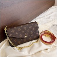 2026 New Women's Fashionable Monogram Chain Bag, Retro Versatile Envelope Bag, Suitable for Everyday Wear, Shoulder/Crossbody Ba