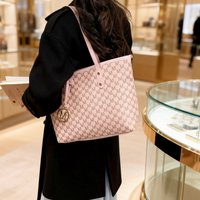Fashion M Letter Print Tote Bag PU Letter Pendant Large Capacity Handbag Water Resistant Shoulder Bag for Commuting Shopping