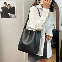 Stylish Trendy Soft Leather Shoulder Bag Girly Large Capacity Crossbody Bucket Bag Women Simple Fashion Commuter Tote Bags Gifts