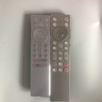 La télécommande d'origine RC933 FUB1 RC933B FMB2 est compatible avec les téléviseurs TCL à commande vocale.
