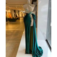 Unique Crystals Emerable Green Prom Dresses High Neck Beaded Evening Dress Custom Made Sleeveless Ruffles Party Gown