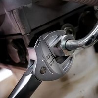 Industrial Crab Claw Wrench - Self-Adjusting Ratchet With Wide Jaw For Automotive, Piping & Manufacturing (Heavy-Duty)