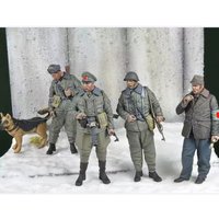1/35 Scale Border Guard Winter 4figs and Dog Resin Figure Model Kit, Hobby Micro-Scaled Statue, Unassembled Unpainted DIY Toys