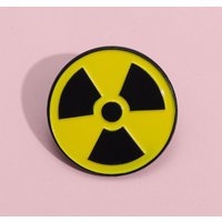 Biochemical radiation identification circular metal Enamel Pins Chemical Element Radioactive Metal Badge oil-drop brooch