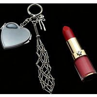 Vintage Portable Metal Net Lipstick Bag Mini Silver Mesh Bag Key Chain Hollow Universal Lipstick Cover Key Ring Bag Accessories
