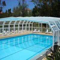 High Quality Heavy Duty Multifunctional Outdoor Living Room Pool Fence Folding Pool Fence Polycarbonate Retractable Pool Cover