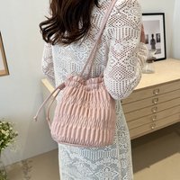 Trendy Solid Wrinkle Shoulder Bag Drawstring Bucket Bag Summer Travel Beach Bag Daily Commuting Bag Handbag Casual Messenger Bag