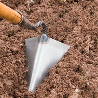 Farm Tools Hoes Triangle Small Tip Hoe Plowing Hoe Agricultural Land Turning Loose Soil Hoe Agricultural Farming Equipment