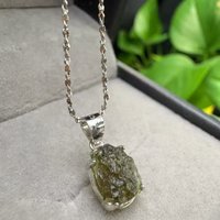 Unit One Piece 925 Silver With 11-13mm New Arrivals Natural Moldavite Crystal Healing Rough Gemstone Necklace Pendant For Gift
