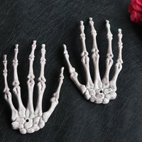 1 Pair Skeleton Hands Plastic Human Hand Horror Halloween Decoration Prop Halloween Decor Ghost Carnival Festival Party Supply