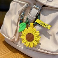 Creative Cartoon Sunflower PU Leather Keychain, Student Schoolbag Charm, Small Gift for College/High School Entrance Exam Gradua