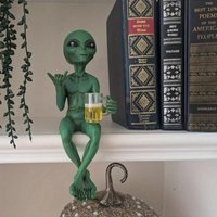 *-*new Resin Green Alien Holding Beer Glass Statue Themed Indoor/Outdoor Desktop Shelf Decor Quirky Decor Themed Decor Home