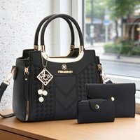 3-piece handbag set made of lychee-grain PU leather. This solid-color women's crossbody bag features a premium texture