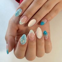 24 pieces per set. Short almond-shaped 3D gel flower French press nails in a marine style. Perfect for summer manicures. Easy to
