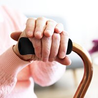 2Pcs Walking Cane Handle Grips Comfortable Nonslip Thicken Sponge Replaceable Crutch Handle Covers Anti-Skid Grips for Seniors