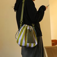 New Japanese and Korean Style Insulated Lunch Bag - Large Capacity, Adjustable Shoulder Strap, with External Pocket