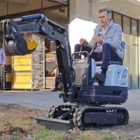 envio gratis 0.6 Ton Mini Excavator tools 9.8 HP Household Small Excavator XT06 Mini Excavator 600kg With Attachments Customized