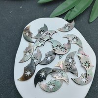 10pcs Natural Mother of Pearl Shell Pendants, Hand-Carved Moon Shapes Suitable for Creating Necklaces Or Earrings