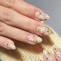 24 Pcs Yellow Bee Flowers Glossy Almond Short Press On Nails Purple French Plant Fake Nails Manicure Reusable Wearing False Nail