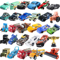 Autospielzeug Lightning McQueen Jackson Storm Der König Mater Rennwagen 1 Druckguss-Metall-Legierungsmodell Peripherieautos Geburtstagsgeschenke
