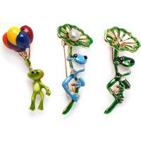 Enamel Frog Brooches for Women Unisex Balloon Bike Travelling Frogs Pins Banquet Party Backpack Gifts Jewelry Accessories