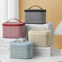 New Small Fragrant Style Simple and Fashionable Handheld Makeup Bag with Large Capacity Makeup and Portable Travel Storage Bag