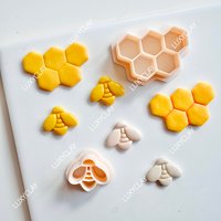 2pcs/set Bee & Honeycomb Polymer Clay Cutters for Earrings & Jewelry Making, Embossed Bee Design Clay Molds for Jewelry Maker