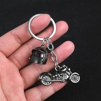 Retro Motorcycle Keychain For Men 3 Colors Locomotive Helmet Metal Holder Pendent Keyring Outdoor Cool Riding Bag Accessories