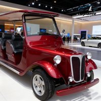 2025 Hot Sale China Factory Electric Antique Tour Bus Max Speed 30 KM Per Hour Electric Vintage Classic Car Club Car For Adult