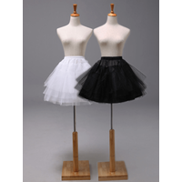Neuankömmling Schwarz Weiß Damen Mädchen Petticoats 3-lagige kurze Hochzeits-Petticoats Unterrock