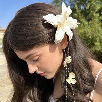 AWAYTR 1Pc New Bohemian Flower Hairpin Romance Elegant Flower Tassel Hair Clip Female Premium Feeling Side Clip Women Headwear