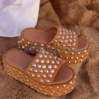 Brown Studded Chunky Platform Slippers Casual Beach Sandals for Women Punk Rock Summer Women Shoes Street Style 2026 Zapatos