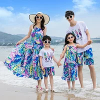 2025 FamilySummer Beach Mum Daughter Bohemian Foloral Dresses Matching Outfit Dad Son T-shirt+Shorts Seaside Couple Clothes