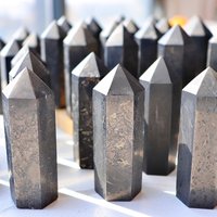 1pc Natural Shungite Stone Point Black Crystal Quartz Tower for Thanksgiving And Christmas Home Decor Gift