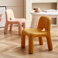 Chaise en plastique de style nordique de haute qualité, banc d'extérieur compact avec dossier, parfait pour la décoration de jardin