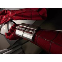 Brand New Day Spider-Man Glove & Web Shooter Set Exquisite Detail Metal Texture Clear Fabric Texture Comfortable Wear Cosplay