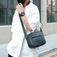 Casual Lightweight Business Shoulder Bags for Men Fashion Soft PU Leather Messenger Bag Comfortable Wide Strap Crossbody Bag Men