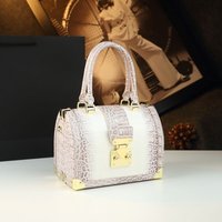 Vintage Elegant Diaper Bag For Women Luxury Crossbody Bag Minimalist Designer Tote Leather Large Capacity Messenger Bag
