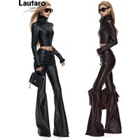 Lautaro Frühling Herbst Lange Enganliegende Weiche Schwarze PU-Leder Schlaghose für Damen Niedrige Taille Sexy Luxus Designer Gyaru Kleidung 2026