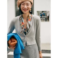 100% pure cashmere cardigan women's short coat round neck and long sleeves with a thin knit top.