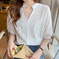 Sommer Floral Stickerei Spitze Bluse Hohl-out Stehkragen V-ausschnitt Casual Shirt Frauen Elegante Kurzarm Baumwolle Tops 24350