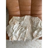 Classic hollowed out floral lace patchwork silk set elegant lace up round neck shirt and elastic waisted shorts two-piece set