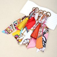 Designer Bags Accessories Fashion Ribbon Bow Leather Tassel Keychain Scarf Pendant for Bags and Cars Christmas Gift High Quality