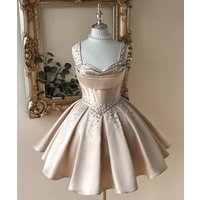 Customized Modern Style Charmeuse Pleat Pearl Sequined A-line Sweetheart Mini Quinceanera Evening Dresses Fashion